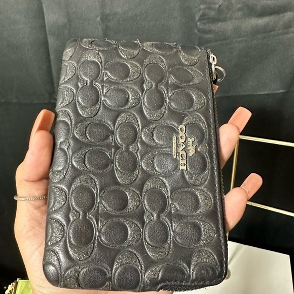 Coach Wristlet color Black - Picture 2 of 4